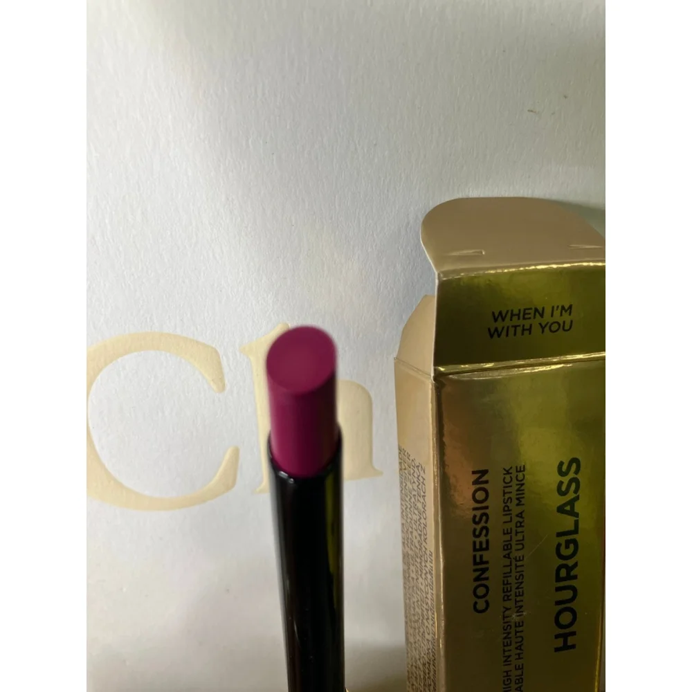 Hourglass Confession When I’m With U Lipstick